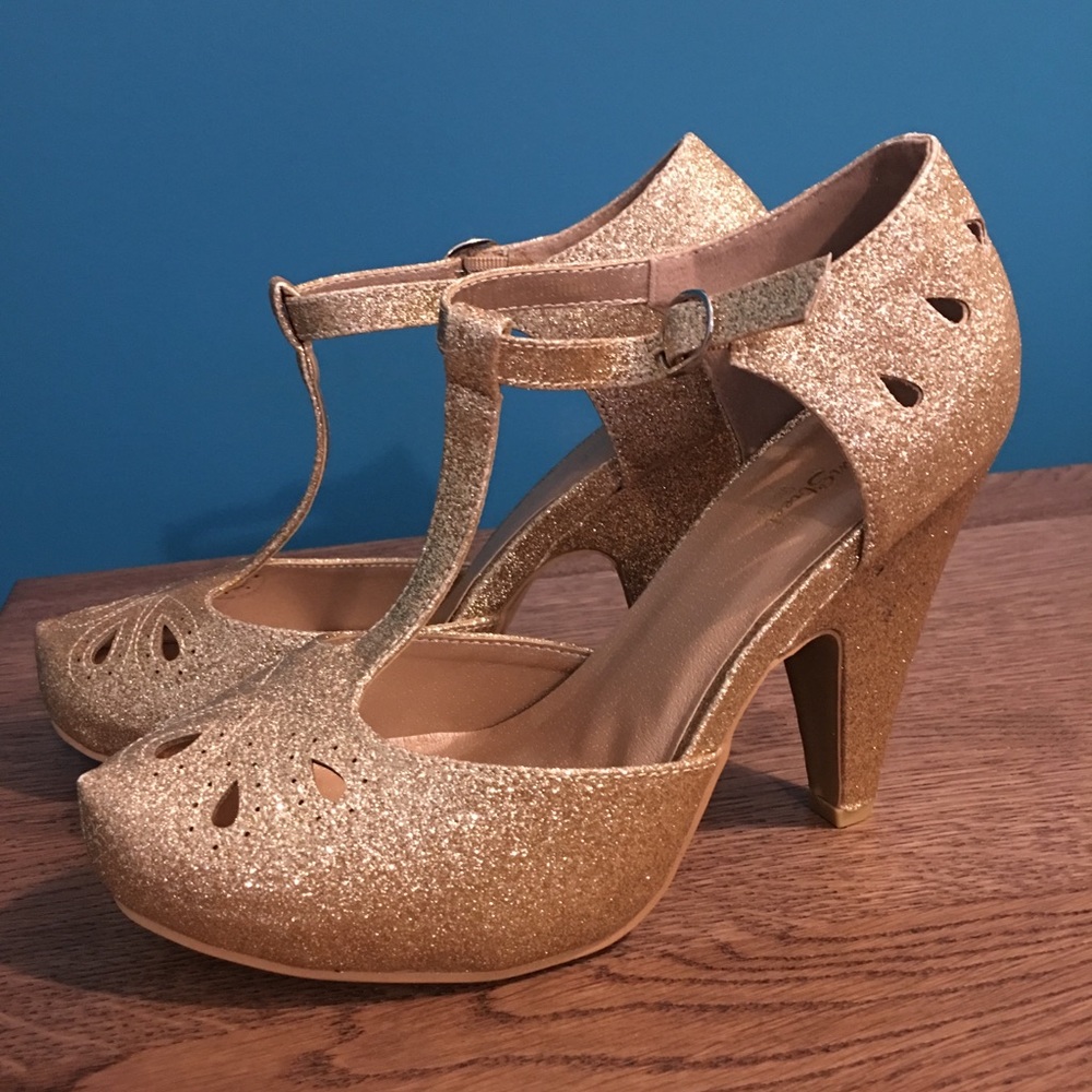 Elegant Gold Glitter Heels